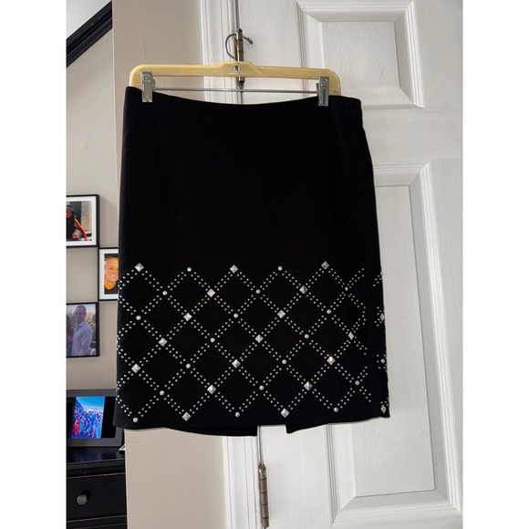 White House‎ Black Market Embellished Skirt Rhinestone Career Party Size 6 - Picture 1 of 6